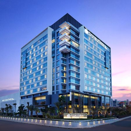 Doubletree By Hilton Jakarta Kemayoran Exterior photo