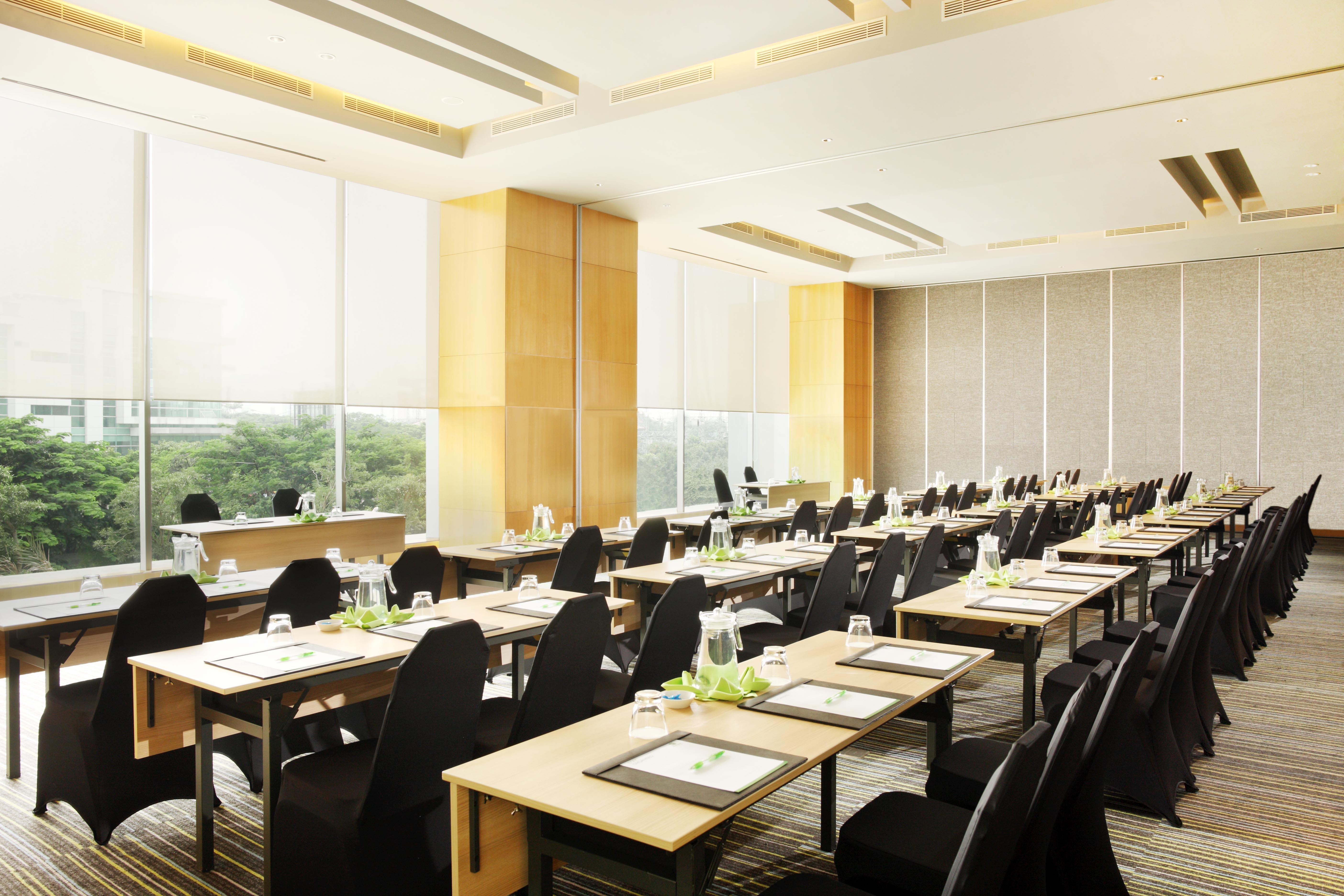 Doubletree By Hilton Jakarta Kemayoran Exterior photo