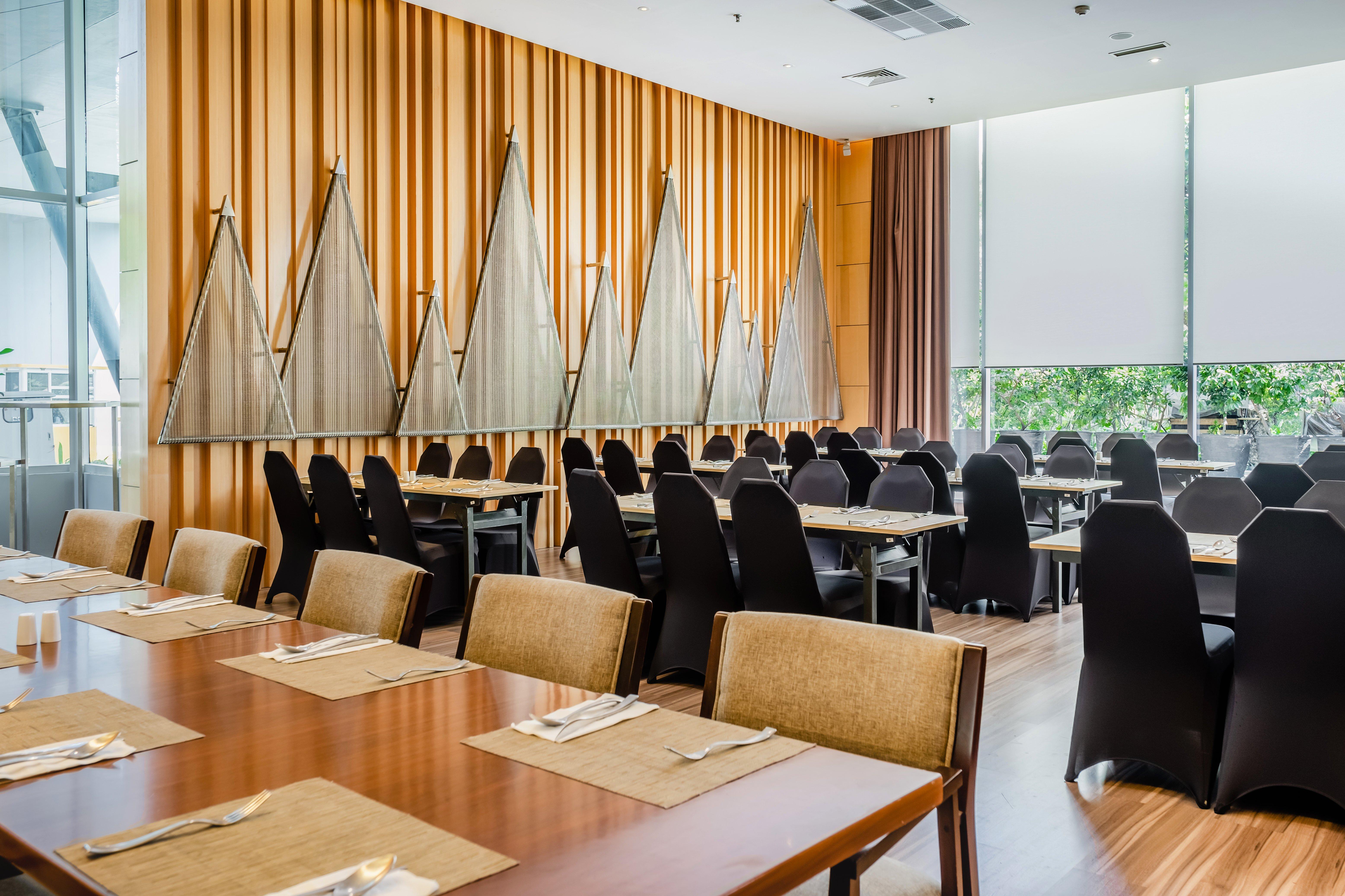 Doubletree By Hilton Jakarta Kemayoran Exterior photo