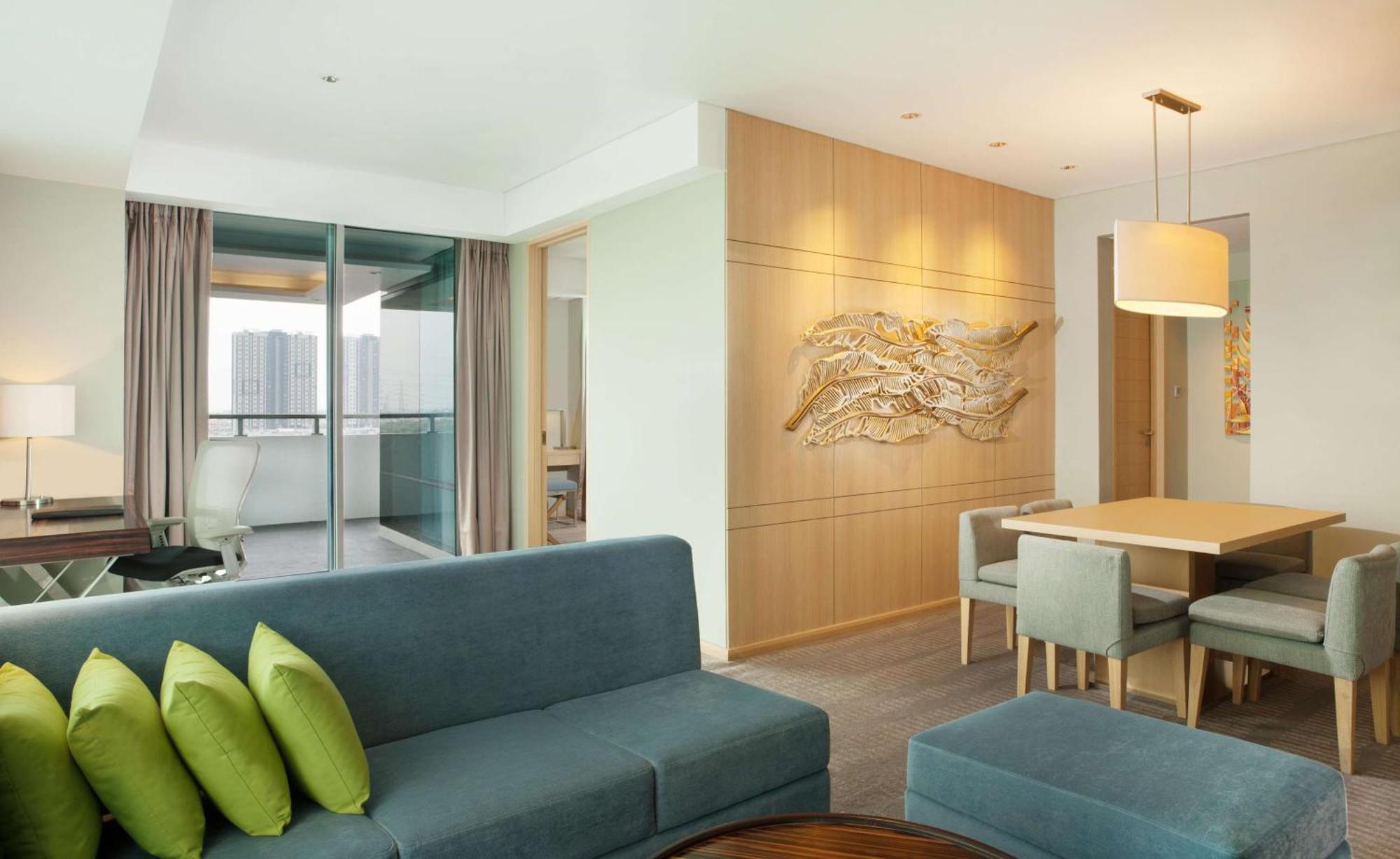 Doubletree By Hilton Jakarta Kemayoran Exterior photo